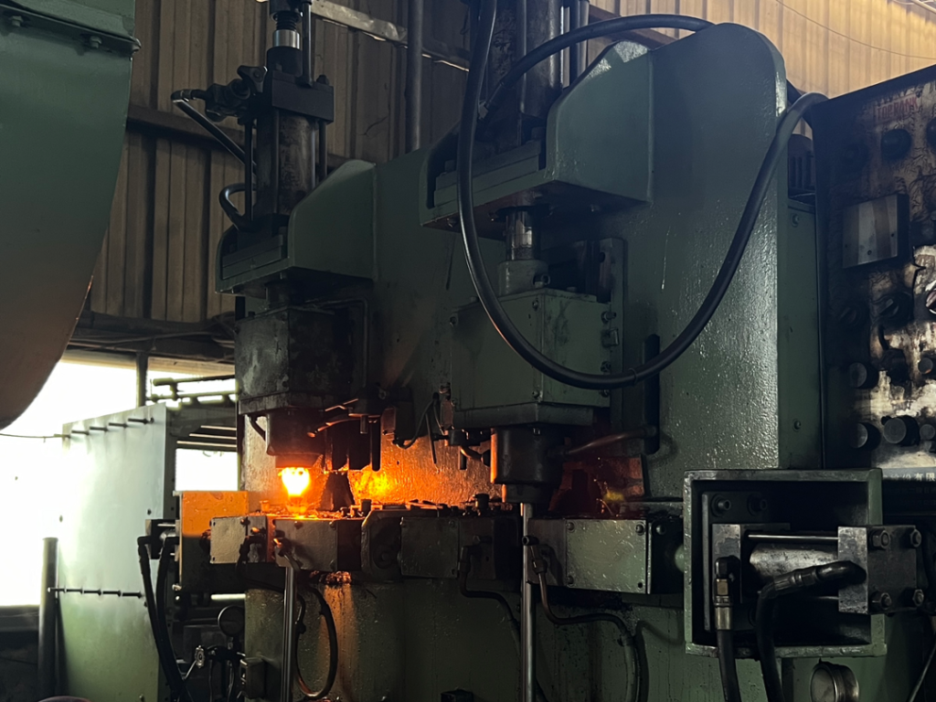 銓宥金屬-鍛縮加熱機