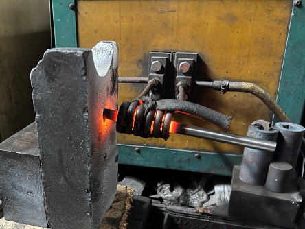 銓宥金屬-氣動鑿刀周波加熱